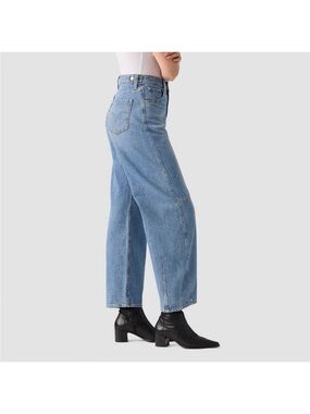 Levi’s Barrel Jeans
